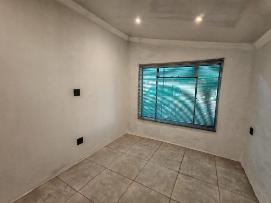 To Let  Bedroom Property for Rent in Potchefstroom North West